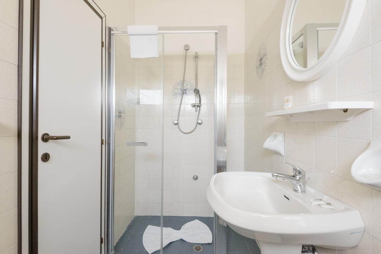 Hotel Arena Cattolica Kültér fotó